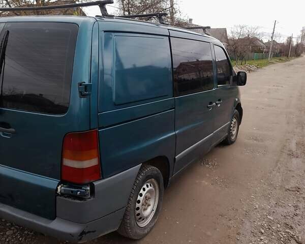 Зеленый Мерседес Вито, объемом двигателя 2.15 л и пробегом 270 тыс. км за 4500 $, фото 1 на Automoto.ua