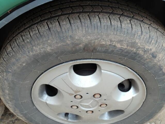 Зелений Мерседес Віто, об'ємом двигуна 2.1 л та пробігом 500 тис. км за 4200 $, фото 7 на Automoto.ua