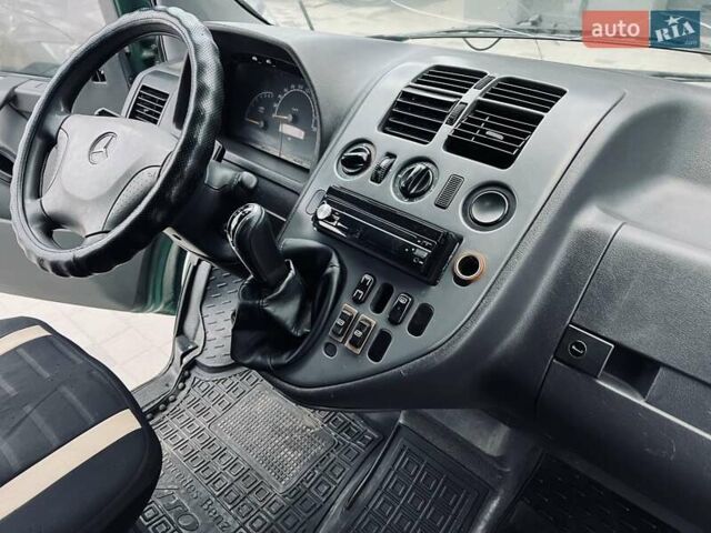 Зеленый Мерседес Вито, объемом двигателя 2.2 л и пробегом 325 тыс. км за 3499 $, фото 14 на Automoto.ua