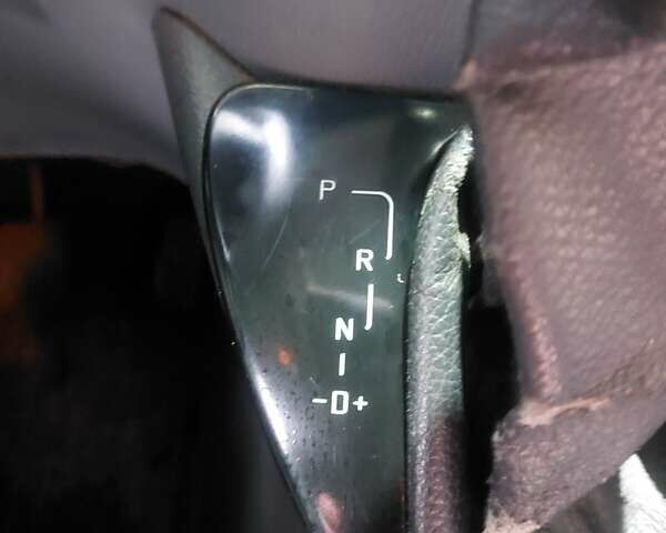 Зелений Мерседес Віто, об'ємом двигуна 2.15 л та пробігом 300 тис. км за 7500 $, фото 11 на Automoto.ua