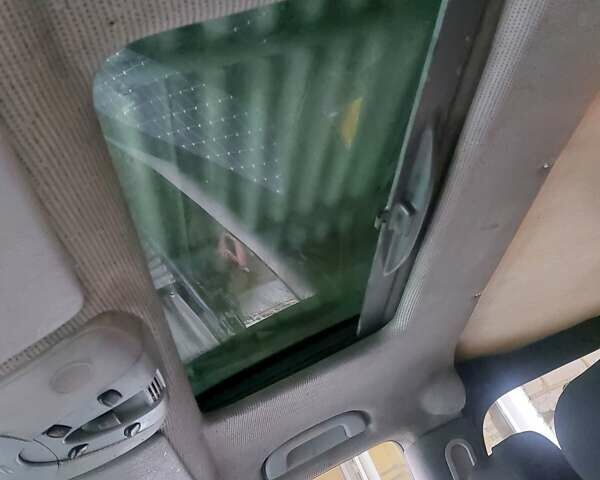 Зелений Мерседес Віто, об'ємом двигуна 2.15 л та пробігом 300 тис. км за 7500 $, фото 10 на Automoto.ua