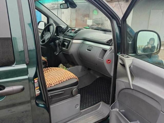 Зеленый Мерседес Вито, объемом двигателя 2.2 л и пробегом 200 тыс. км за 8300 $, фото 3 на Automoto.ua