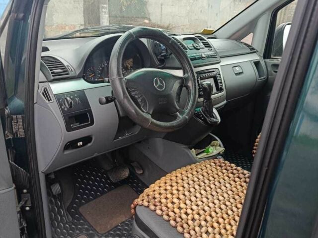 Зеленый Мерседес Вито, объемом двигателя 2.2 л и пробегом 200 тыс. км за 8300 $, фото 6 на Automoto.ua