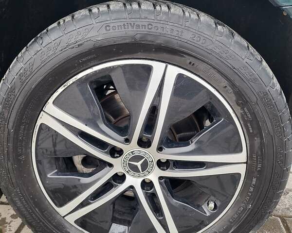 Зеленый Мерседес Вито, объемом двигателя 2.15 л и пробегом 458 тыс. км за 9900 $, фото 12 на Automoto.ua