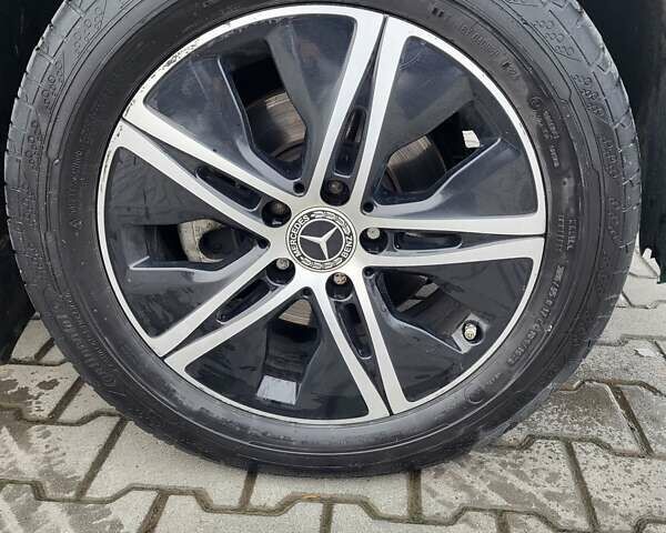 Зеленый Мерседес Вито, объемом двигателя 2.15 л и пробегом 458 тыс. км за 9900 $, фото 13 на Automoto.ua