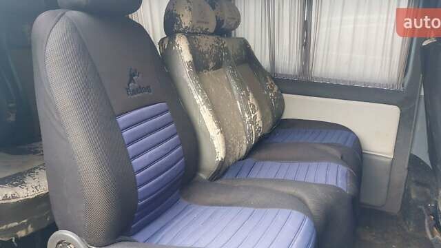 Зеленый Мерседес Вито, объемом двигателя 2.2 л и пробегом 300 тыс. км за 4900 $, фото 8 на Automoto.ua