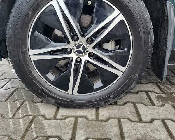 Зеленый Мерседес Вито, объемом двигателя 2.15 л и пробегом 458 тыс. км за 9900 $, фото 16 на Automoto.ua