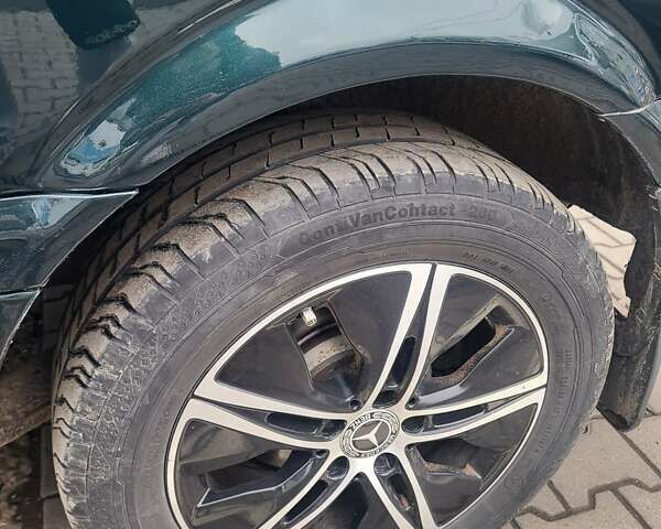 Зеленый Мерседес Вито, объемом двигателя 2.15 л и пробегом 458 тыс. км за 9900 $, фото 29 на Automoto.ua