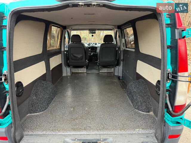 Зеленый Мерседес Вито, объемом двигателя 2.2 л и пробегом 544 тыс. км за 9000 $, фото 7 на Automoto.ua