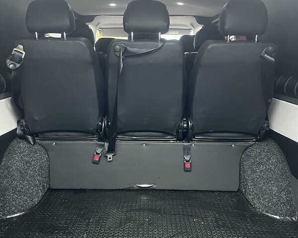 Зеленый Мерседес Вито, объемом двигателя 2.1 л и пробегом 203 тыс. км за 13500 $, фото 9 на Automoto.ua