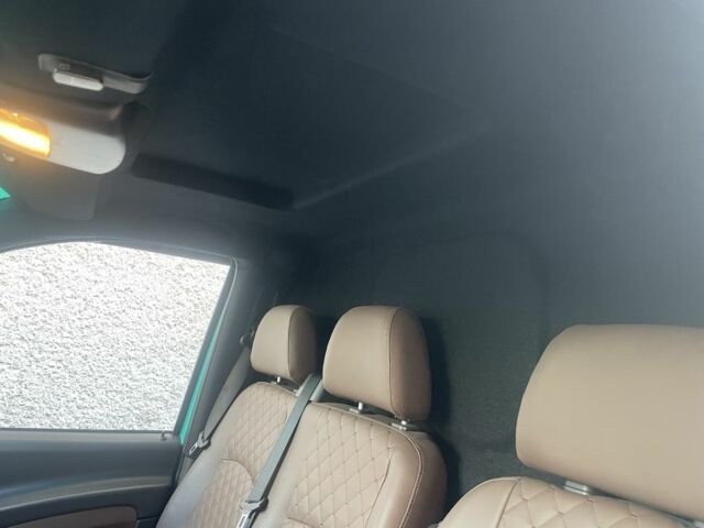 Зеленый Мерседес Вито, объемом двигателя 2.1 л и пробегом 202 тыс. км за 14200 $, фото 7 на Automoto.ua