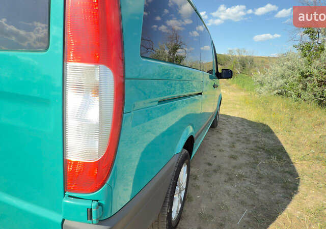 Зеленый Мерседес Вито, объемом двигателя 2.14 л и пробегом 200 тыс. км за 13500 $, фото 19 на Automoto.ua