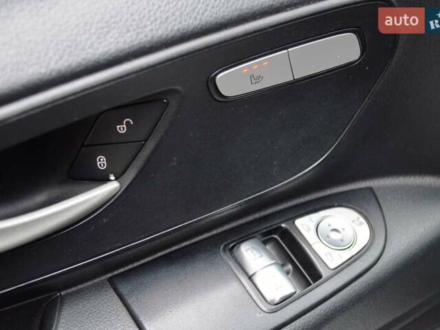 Зеленый Мерседес Вито, объемом двигателя 2.14 л и пробегом 160 тыс. км за 21700 $, фото 20 на Automoto.ua