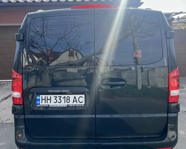 Зеленый Мерседес Вито, объемом двигателя 2.14 л и пробегом 169 тыс. км за 21900 $, фото 3 на Automoto.ua