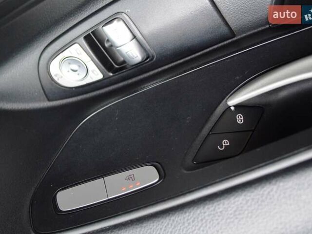 Зеленый Мерседес Вито, объемом двигателя 2.2 л и пробегом 99 тыс. км за 21500 $, фото 20 на Automoto.ua