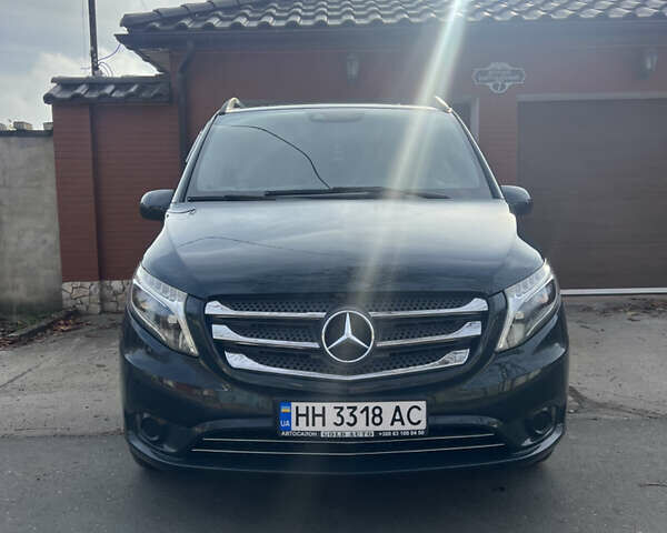 Зеленый Мерседес Вито, объемом двигателя 2.14 л и пробегом 169 тыс. км за 21900 $, фото 1 на Automoto.ua