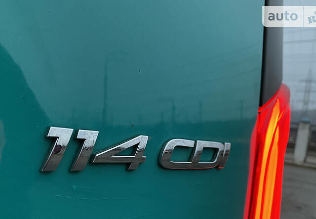 Зеленый Мерседес Вито, объемом двигателя 2.1 л и пробегом 207 тыс. км за 14500 $, фото 22 на Automoto.ua