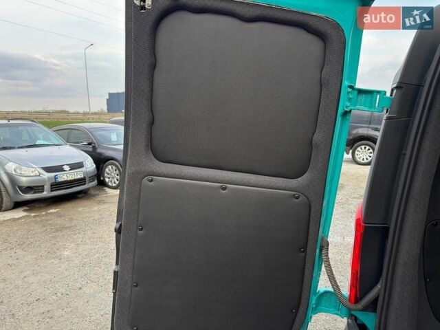 Зелений Мерседес Віто, об'ємом двигуна 2.14 л та пробігом 248 тис. км за 21690 $, фото 24 на Automoto.ua