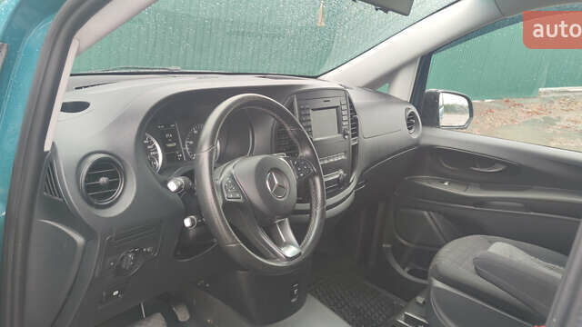 Зеленый Мерседес Вито, объемом двигателя 2.1 л и пробегом 155 тыс. км за 22100 $, фото 4 на Automoto.ua