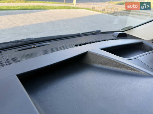 Зелений Мерседес Віто, об'ємом двигуна 1.95 л та пробігом 225 тис. км за 23999 $, фото 55 на Automoto.ua