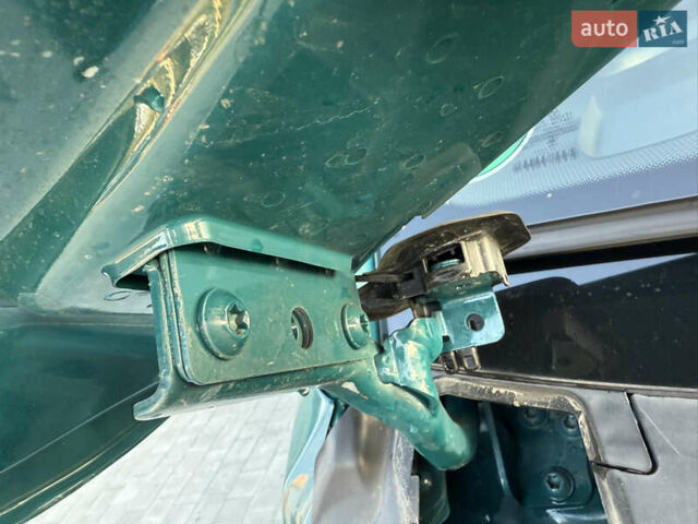 Зелений Мерседес Віто, об'ємом двигуна 1.95 л та пробігом 225 тис. км за 23999 $, фото 31 на Automoto.ua