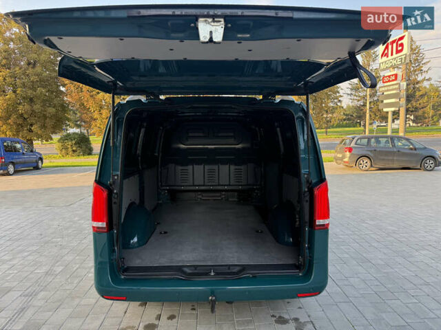 Зелений Мерседес Віто, об'ємом двигуна 1.95 л та пробігом 225 тис. км за 23999 $, фото 17 на Automoto.ua