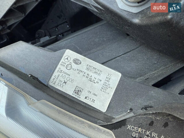 Зелений Мерседес Віто, об'ємом двигуна 1.95 л та пробігом 225 тис. км за 23999 $, фото 67 на Automoto.ua