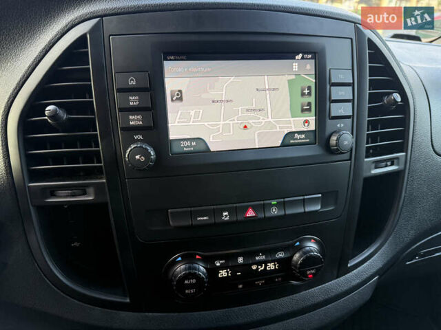 Зелений Мерседес Віто, об'ємом двигуна 1.95 л та пробігом 225 тис. км за 23999 $, фото 48 на Automoto.ua