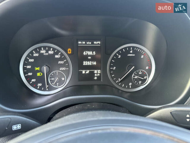 Зелений Мерседес Віто, об'ємом двигуна 1.95 л та пробігом 225 тис. км за 23999 $, фото 56 на Automoto.ua