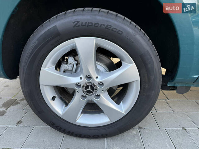 Зелений Мерседес Віто, об'ємом двигуна 1.95 л та пробігом 225 тис. км за 23999 $, фото 64 на Automoto.ua