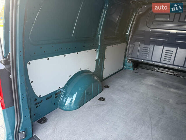 Зелений Мерседес Віто, об'ємом двигуна 1.95 л та пробігом 225 тис. км за 23999 $, фото 20 на Automoto.ua