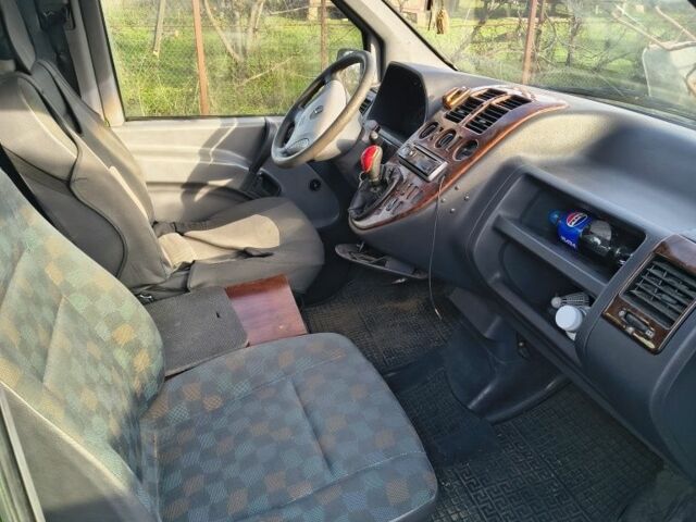 Зелений Мерседес Віто, об'ємом двигуна 2.1 л та пробігом 350 тис. км за 3200 $, фото 2 на Automoto.ua