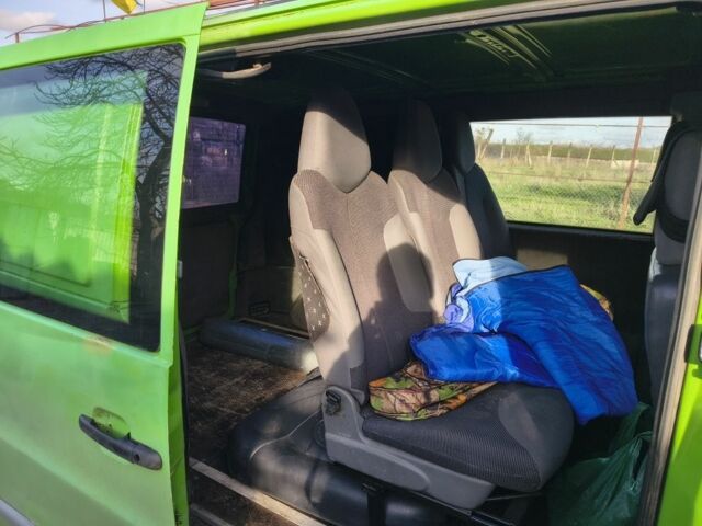 Зелений Мерседес Віто, об'ємом двигуна 2.1 л та пробігом 350 тис. км за 3200 $, фото 1 на Automoto.ua