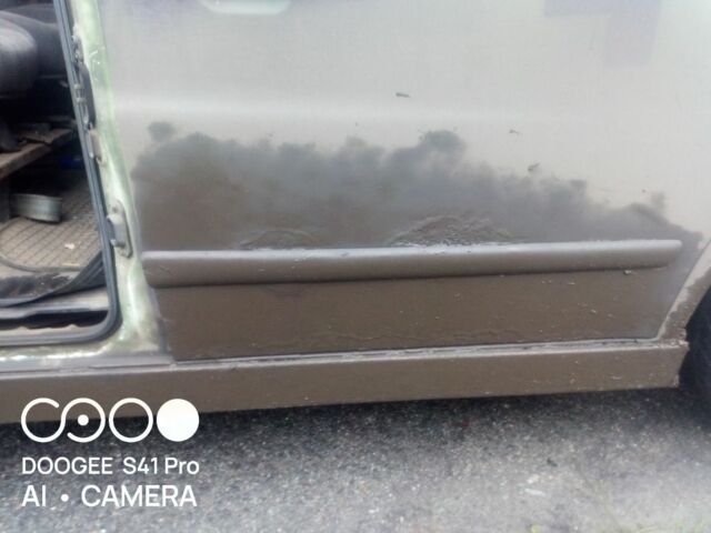 Зеленый Мерседес Вито, объемом двигателя 2.2 л и пробегом 450 тыс. км за 2500 $, фото 4 на Automoto.ua