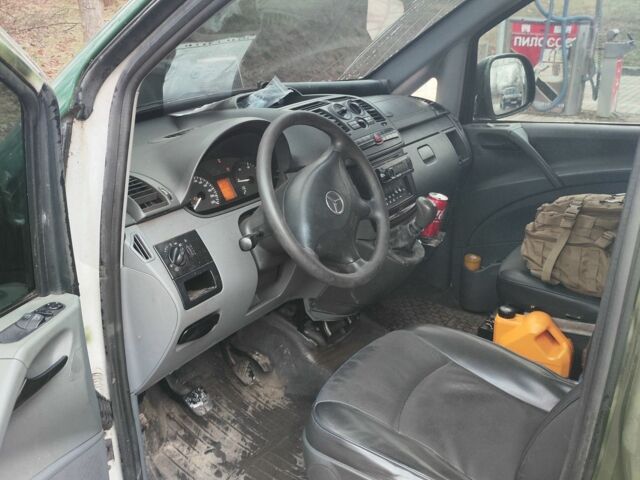 Зеленый Мерседес Вито, объемом двигателя 0 л и пробегом 70 тыс. км за 4300 $, фото 2 на Automoto.ua