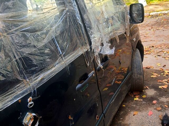 Зелений Мерседес Віто, об'ємом двигуна 2.2 л та пробігом 382 тис. км за 1700 $, фото 4 на Automoto.ua