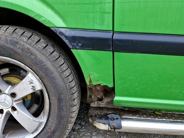 Зеленый Мерседес Вито, объемом двигателя 2.1 л и пробегом 296 тыс. км за 6200 $, фото 13 на Automoto.ua