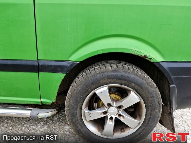 Зеленый Мерседес Вито, объемом двигателя 2.1 л и пробегом 296 тыс. км за 6200 $, фото 12 на Automoto.ua