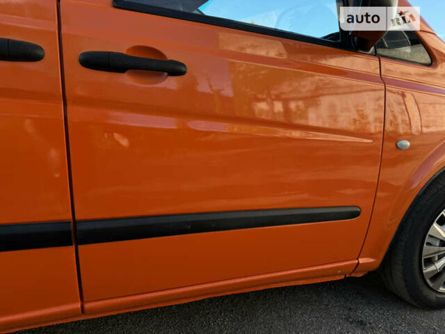 Оранжевый Мерседес Вито, объемом двигателя 2.15 л и пробегом 380 тыс. км за 6800 $, фото 25 на Automoto.ua