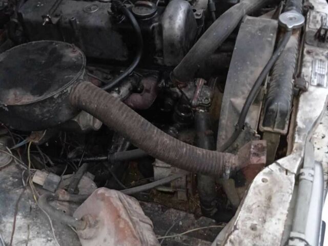 Білий Мерседес В123, об'ємом двигуна 2 л та пробігом 567 тис. км за 500 $, фото 6 на Automoto.ua