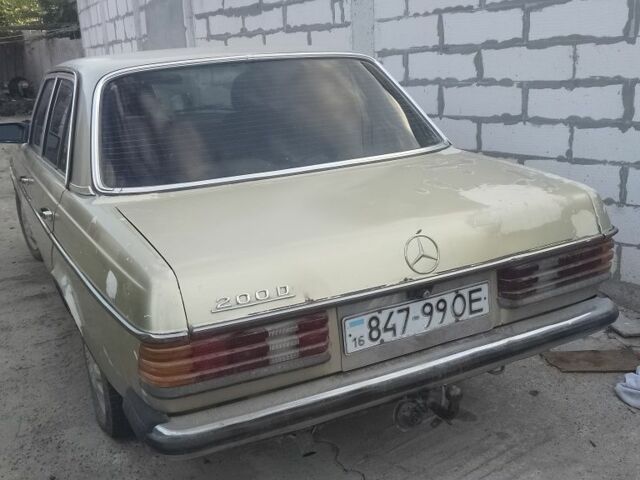 Бежевий Мерседес В123, об'ємом двигуна 0 л та пробігом 3 тис. км за 1500 $, фото 3 на Automoto.ua