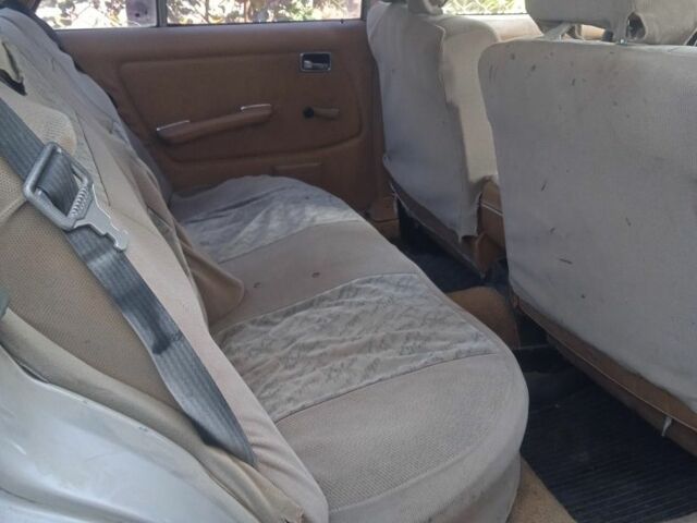 Бежевый Мерседес В123, объемом двигателя 2.3 л и пробегом 300 тыс. км за 1188 $, фото 6 на Automoto.ua