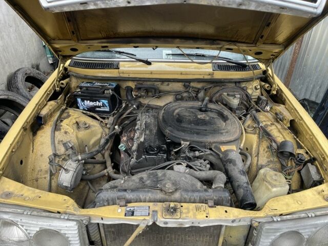 Жовтий Мерседес В123, об'ємом двигуна 2.3 л та пробігом 388 тис. км за 1850 $, фото 23 на Automoto.ua