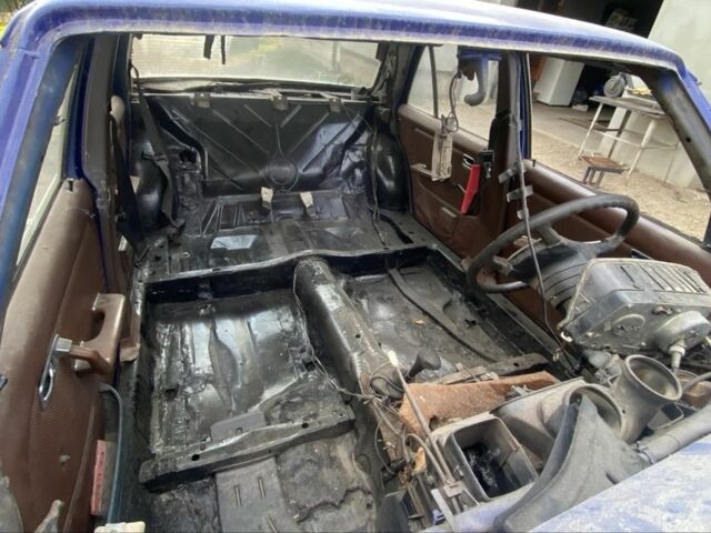 Синий Мерседес В123, объемом двигателя 3 л и пробегом 311 тыс. км за 1399 $, фото 4 на Automoto.ua