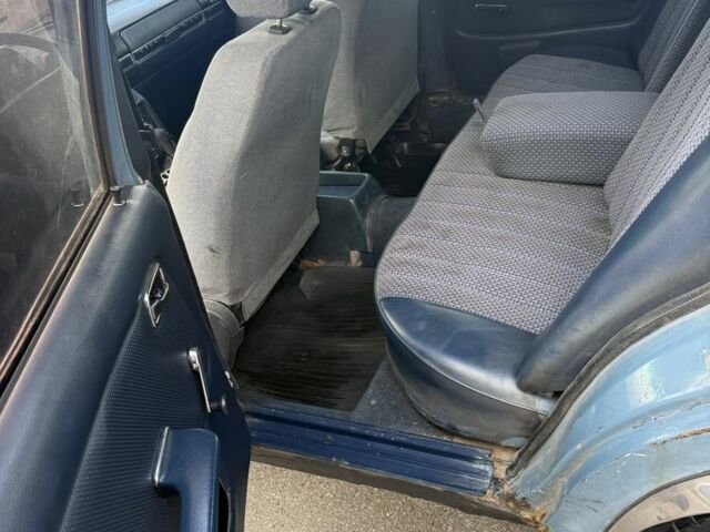 Синій Мерседес В123, об'ємом двигуна 2 л та пробігом 500 тис. км за 800 $, фото 8 на Automoto.ua