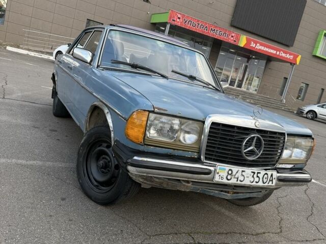 Синій Мерседес В123, об'ємом двигуна 2 л та пробігом 500 тис. км за 800 $, фото 5 на Automoto.ua