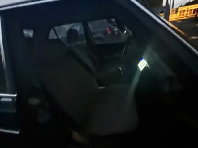 Зелений Мерседес В123, об'ємом двигуна 3 л та пробігом 300 тис. км за 600 $, фото 4 на Automoto.ua