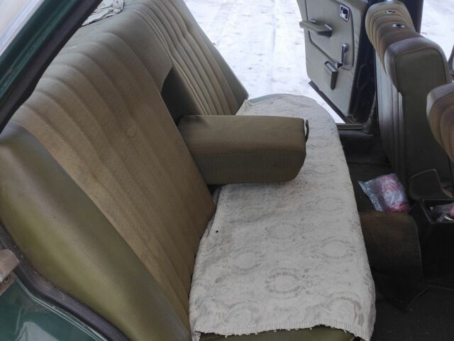 Зеленый Мерседес В123, объемом двигателя 2 л и пробегом 400 тыс. км за 1313 $, фото 13 на Automoto.ua