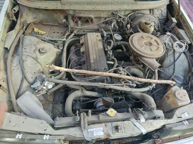 Зелений Мерседес В123, об'ємом двигуна 0 л та пробігом 400 тис. км за 1068 $, фото 5 на Automoto.ua