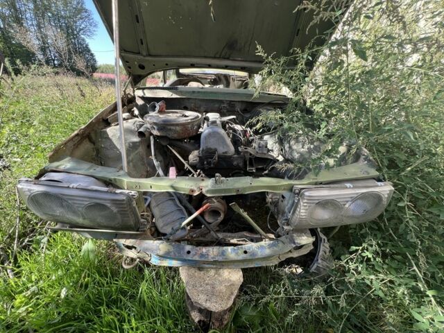 Зеленый Мерседес В123, объемом двигателя 2 л и пробегом 300 тыс. км за 650 $, фото 5 на Automoto.ua